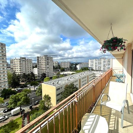 Chambre Privee En Colocation Dans Un Appartement Au Centre De Rillieux La Pape Exterior photo