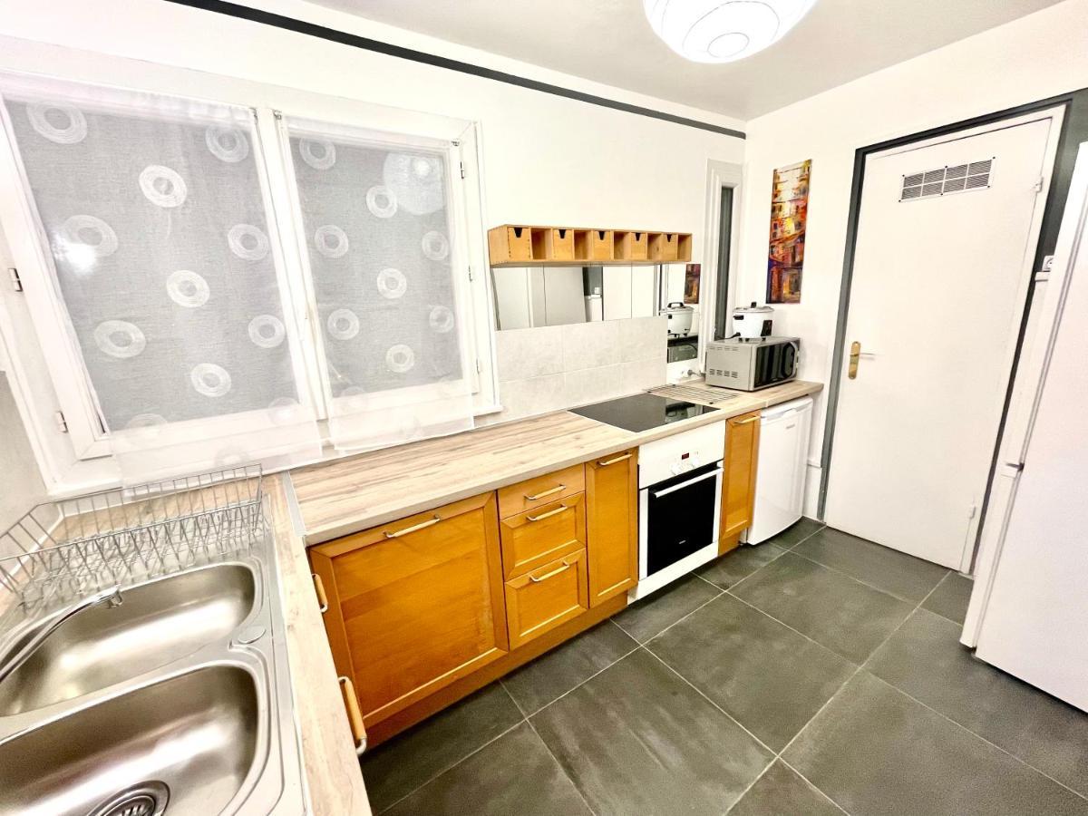 Chambre Privee En Colocation Dans Un Appartement Au Centre De Rillieux La Pape Exterior photo